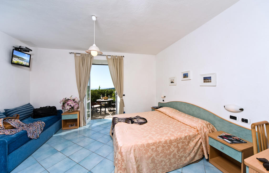 Hotel Poggio Del Sole Forio di Ischia 객실 사진